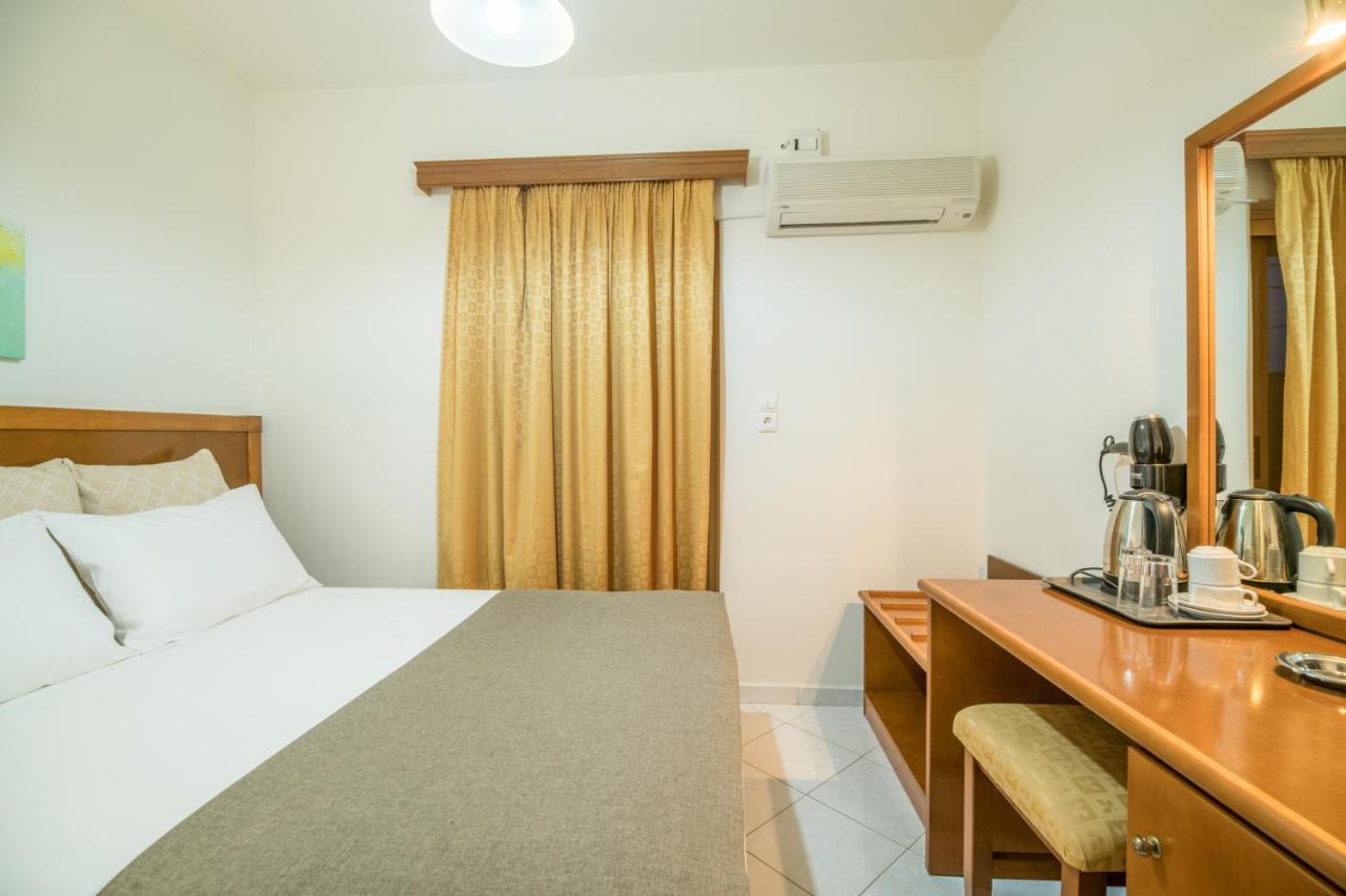 Hiona Holiday Hotel Palekastro Exterior photo
